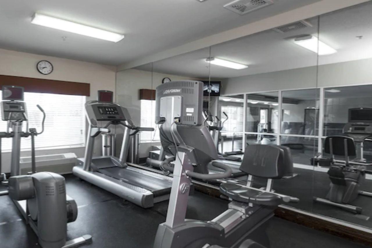 Holiday Inn Express & Suites Chicago - Matteson By Ihg Экстерьер фото