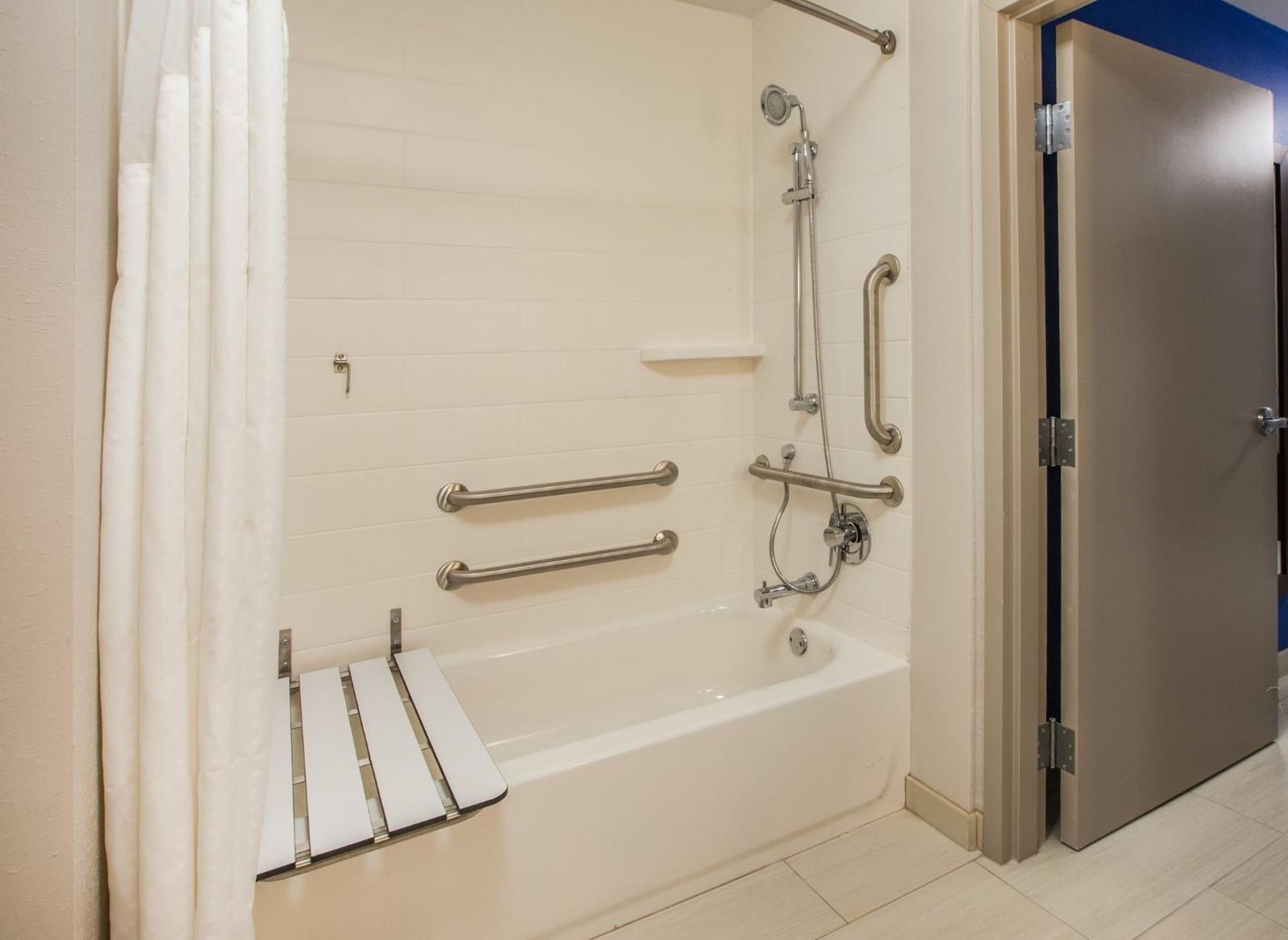 Holiday Inn Express & Suites Chicago - Matteson By Ihg Экстерьер фото