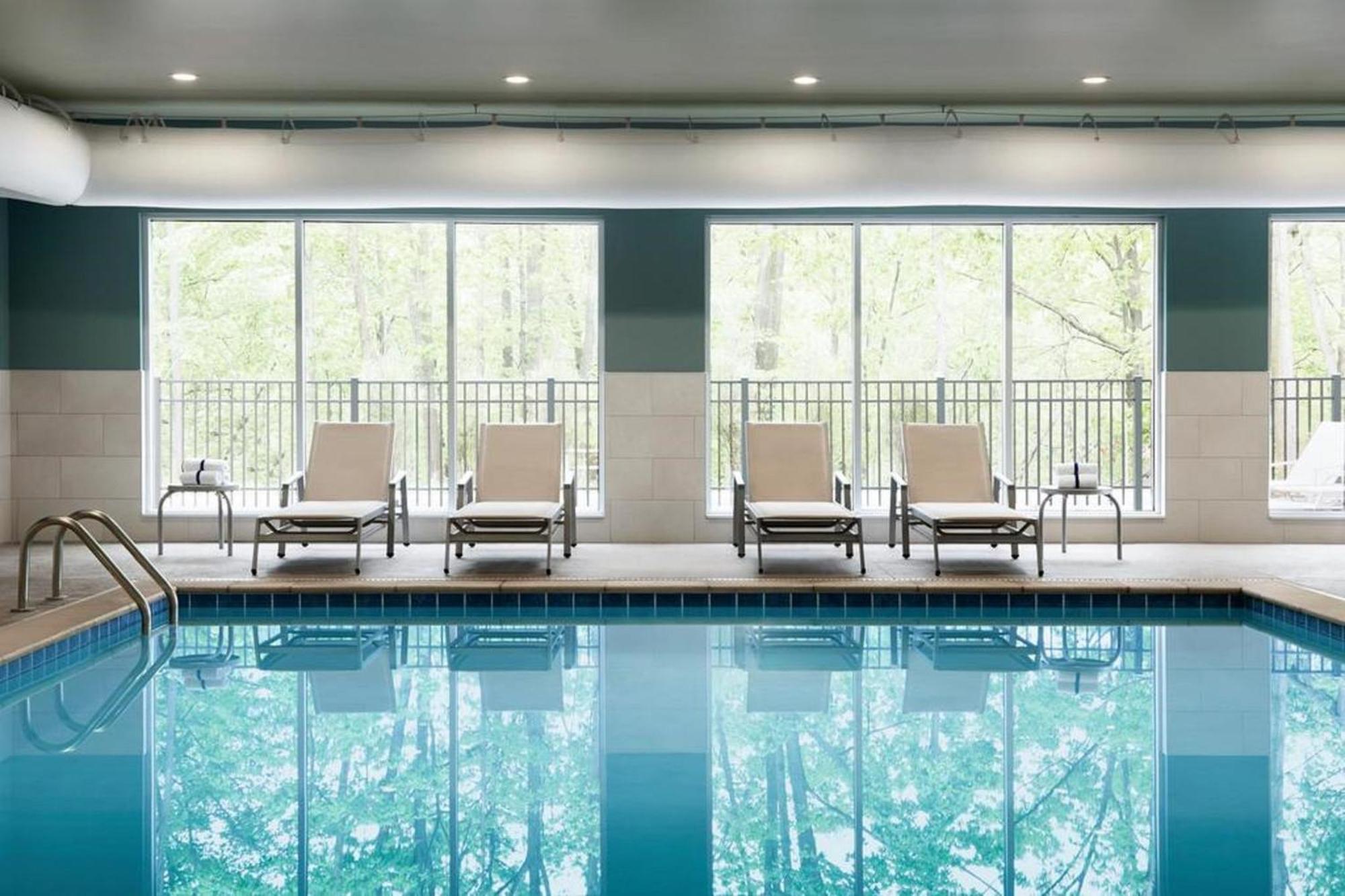 Holiday Inn Express & Suites Chicago - Matteson By Ihg Экстерьер фото