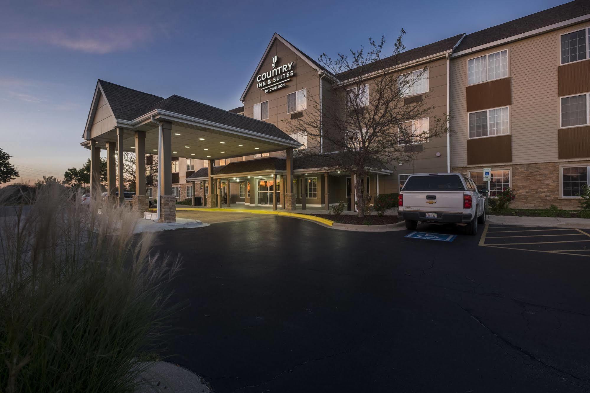 Holiday Inn Express & Suites Chicago - Matteson By Ihg Экстерьер фото