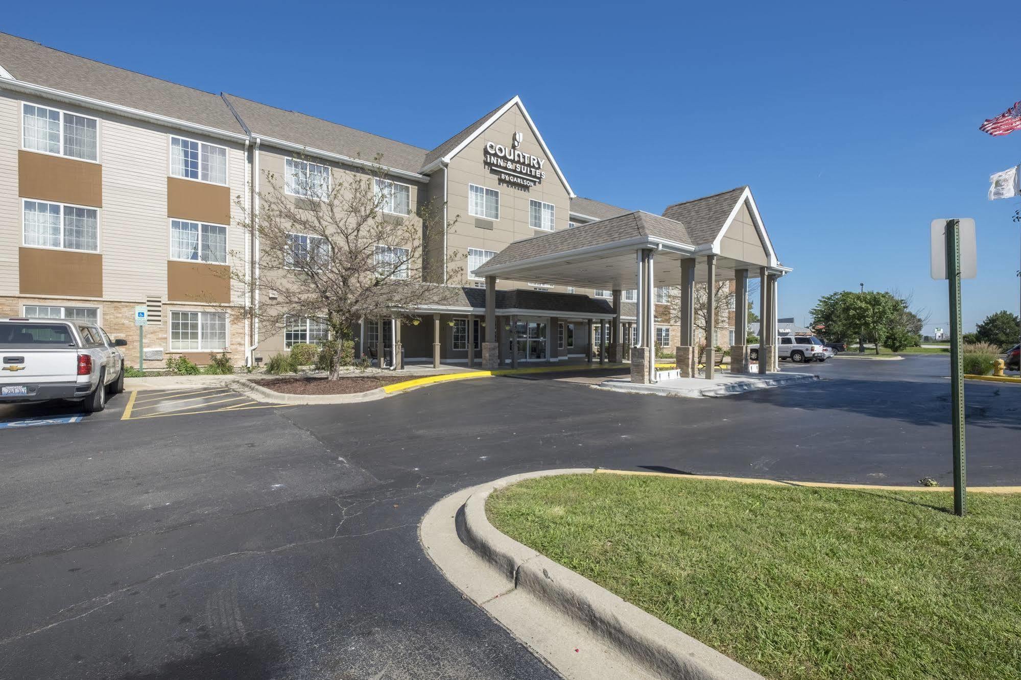 Holiday Inn Express & Suites Chicago - Matteson By Ihg Экстерьер фото
